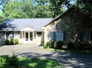 110 Federal Rd, Locust Grove, VA 22508