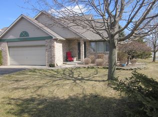 1774 Ironwood Dr, Essexville, MI 48732