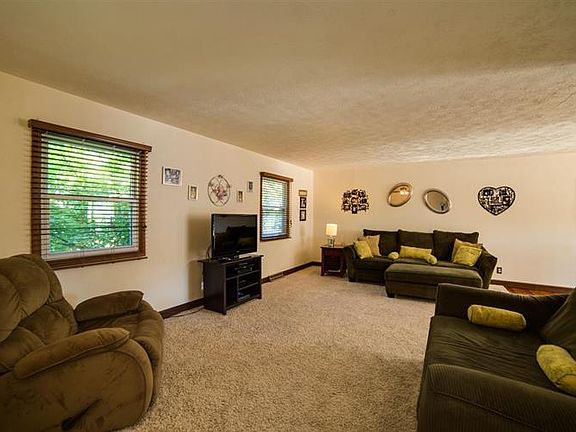 5th image of 51154 Winding Waters Ln #L