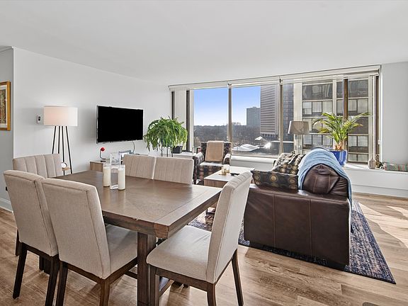 5th image of 5455 N Sheridan Rd APT 808