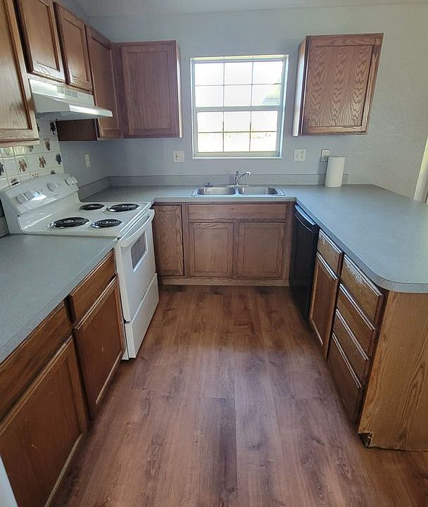 1st image of 7582 SE 11th Ave