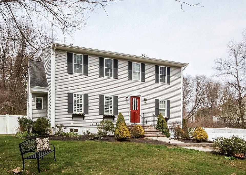 1st image of 138 Carroll Ave
