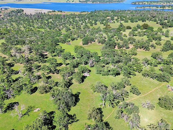 4th image of McCourtney Rd