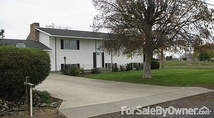 Front of House
						:
						2-car garage is on left.
