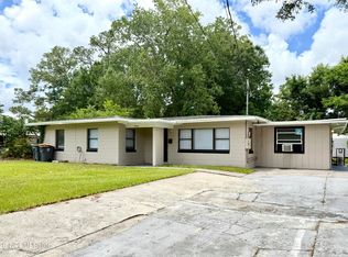 5415 Lori Dr S, Jacksonville, FL 32207