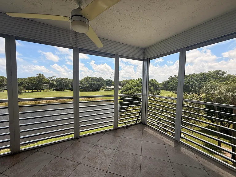 4030 W Palm Aire Dr #402 — Photo 15