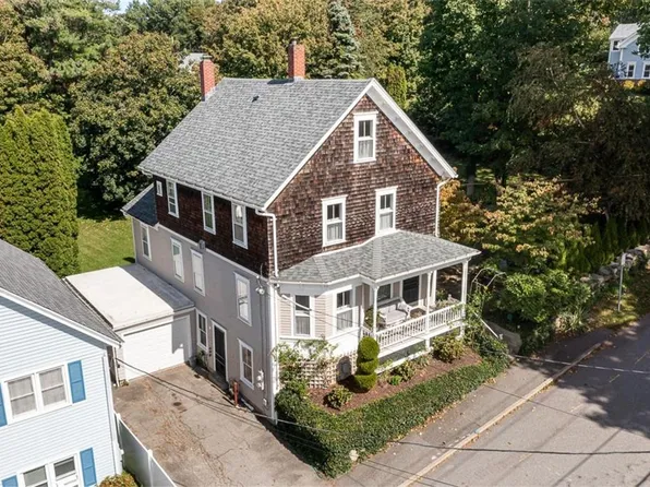56 Lawton Ave, Tiverton, RI 02878