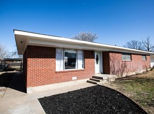 1612 Maple Ave, Panhandle, TX 79068