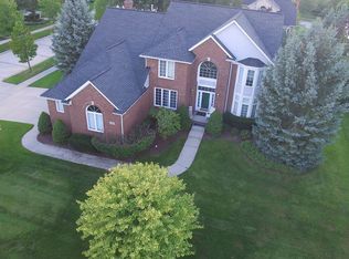 23937 Wintergreen Cir, Novi, MI 48374