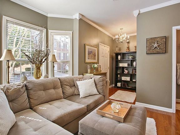 5th image of 1815 Dunrobin Dr SE