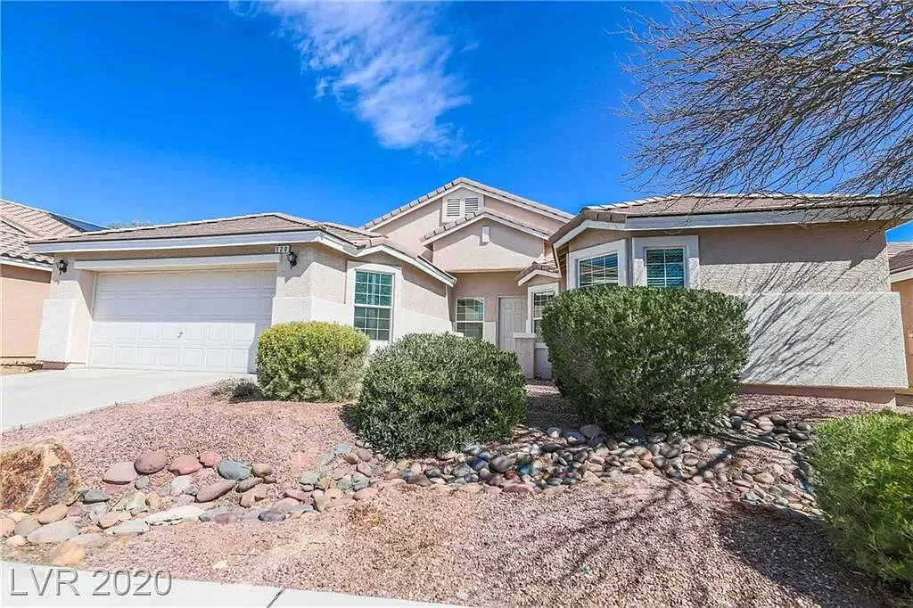 3 bed, 1756 sqft, $2,150 — Photo 1