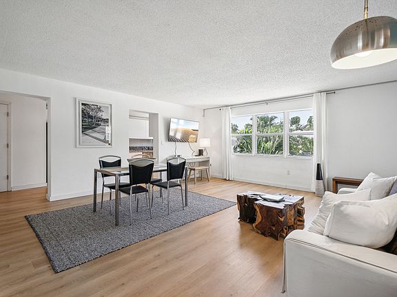 4th image of 801 Meridian Ave APT 2A