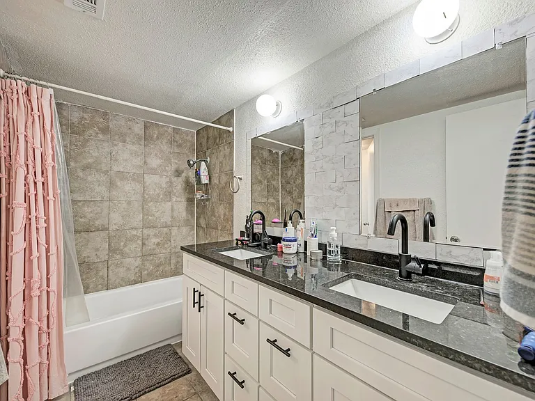 3102 Cedar St — Photo 24