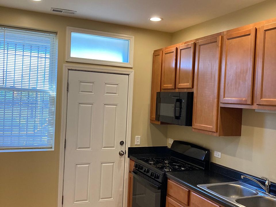 4042 S Calumet Ave APT 2S, Chicago, IL 60653 Zillow