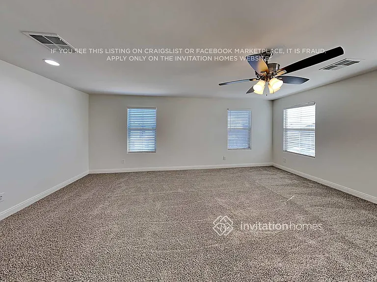 242 N 69th Pl — Photo 11