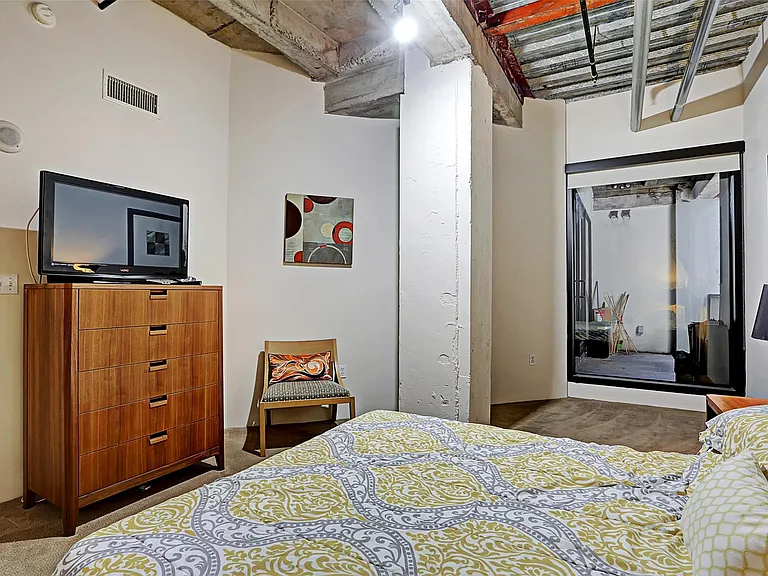 917 Main St #503 — Photo 13
