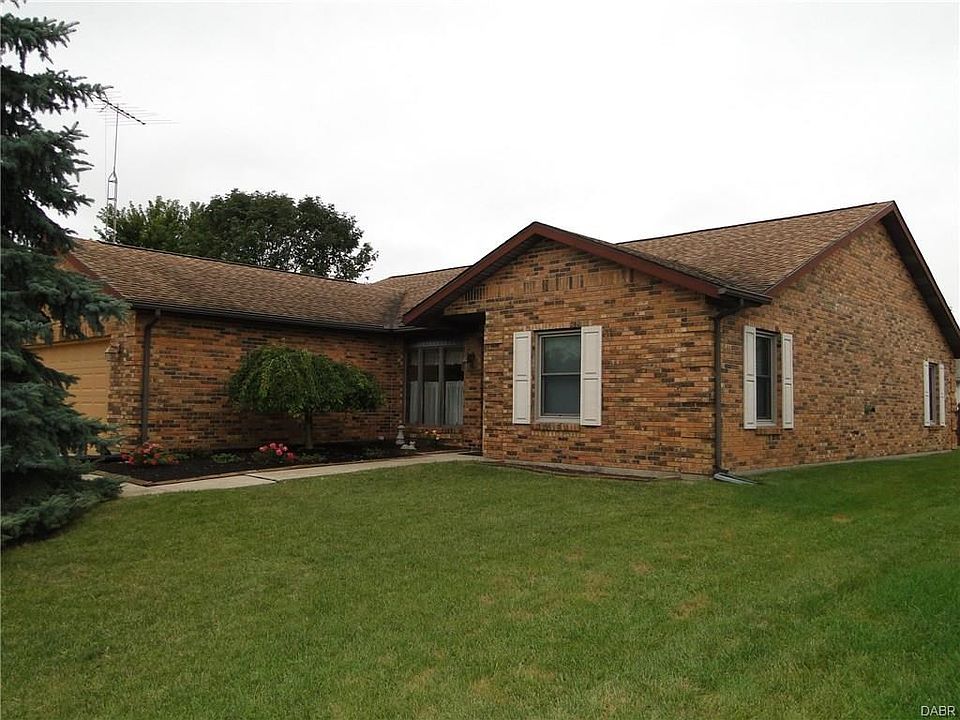 1st image of 2527 Saint Andrews Dr