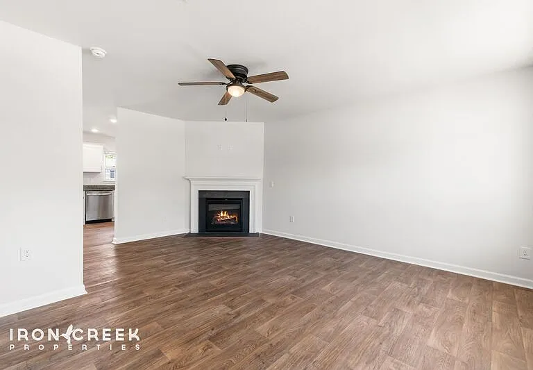 352 Oak Branch Rd — Photo 3
