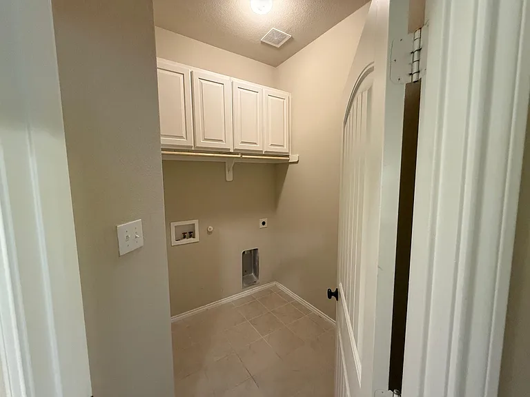 2517 Hadley St — Photo 15