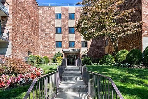 1st image of 119 Dehaven Dr APT 337