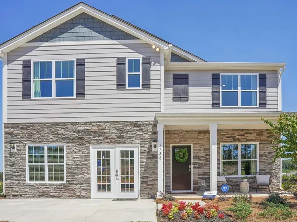 57 Laurel Point Dr, Waynesville, NC 28785
