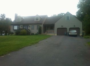 274 Apache Dr, Shickshinny, PA 18655