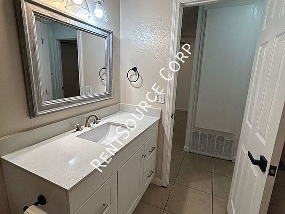 5th image of 504 W Avenue J4 #504B
