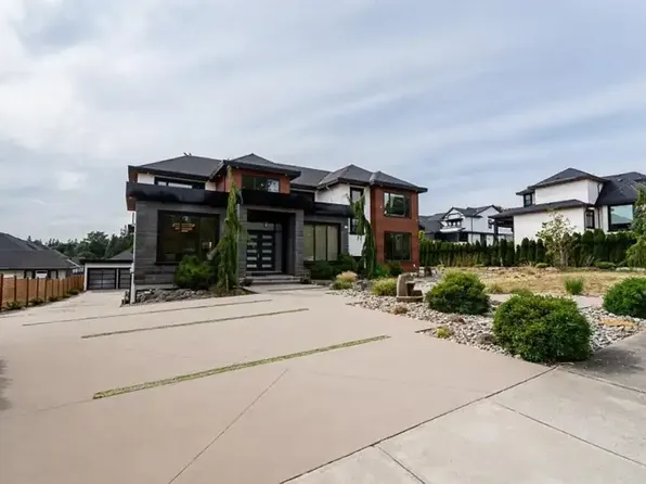 5545 146th St #1A, Surrey, BC V3X 0H5