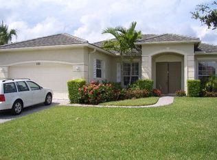 532 SW Lake Manatee Way, Port Saint Lucie, FL 34986