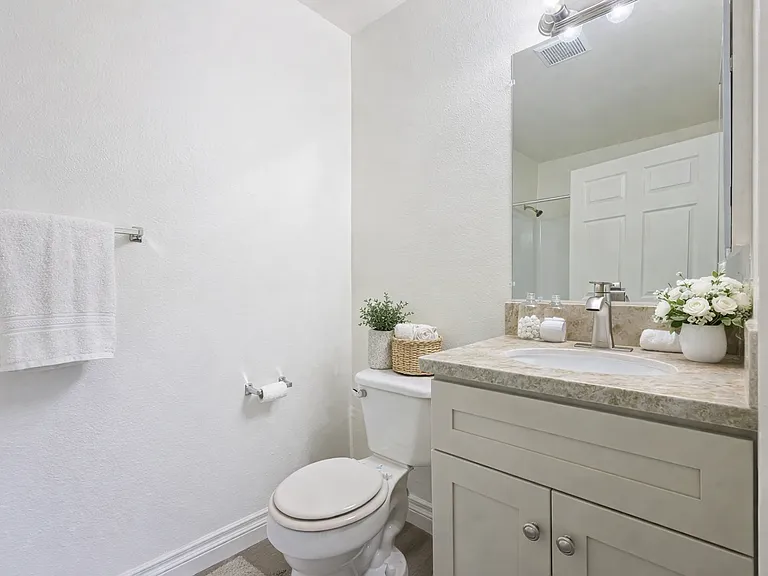 9059 Harness Street — Photo 32