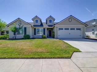 3103 N Carriage Ave, Fresno, CA 93727