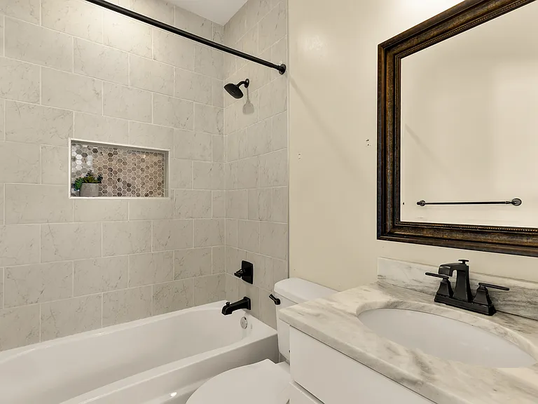 1609 Levis St NE — Photo 42