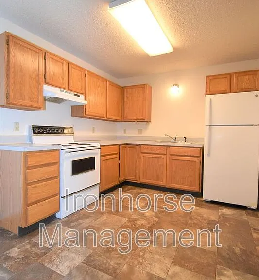 809 W Villard St #47 — Photo 7