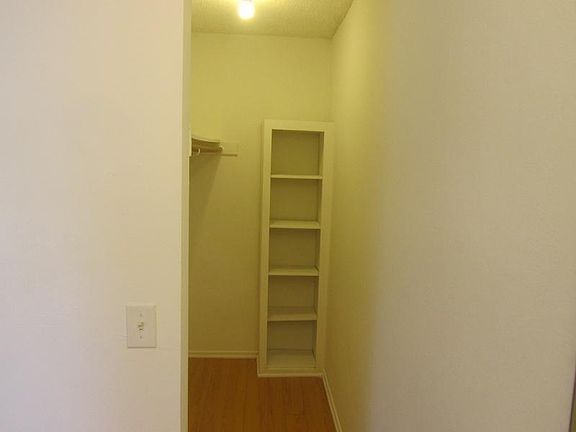 5th image of 501 N Venice Blvd APT 18