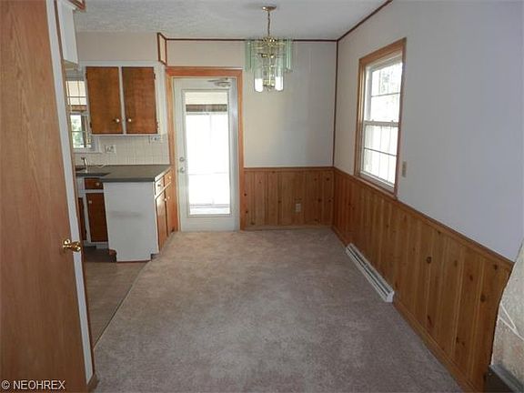 4th image of 1013 Broadway St E