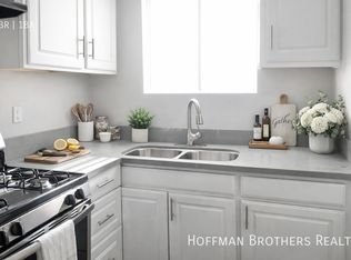 2737 Francis Ave #105, Los Angeles, CA 90005