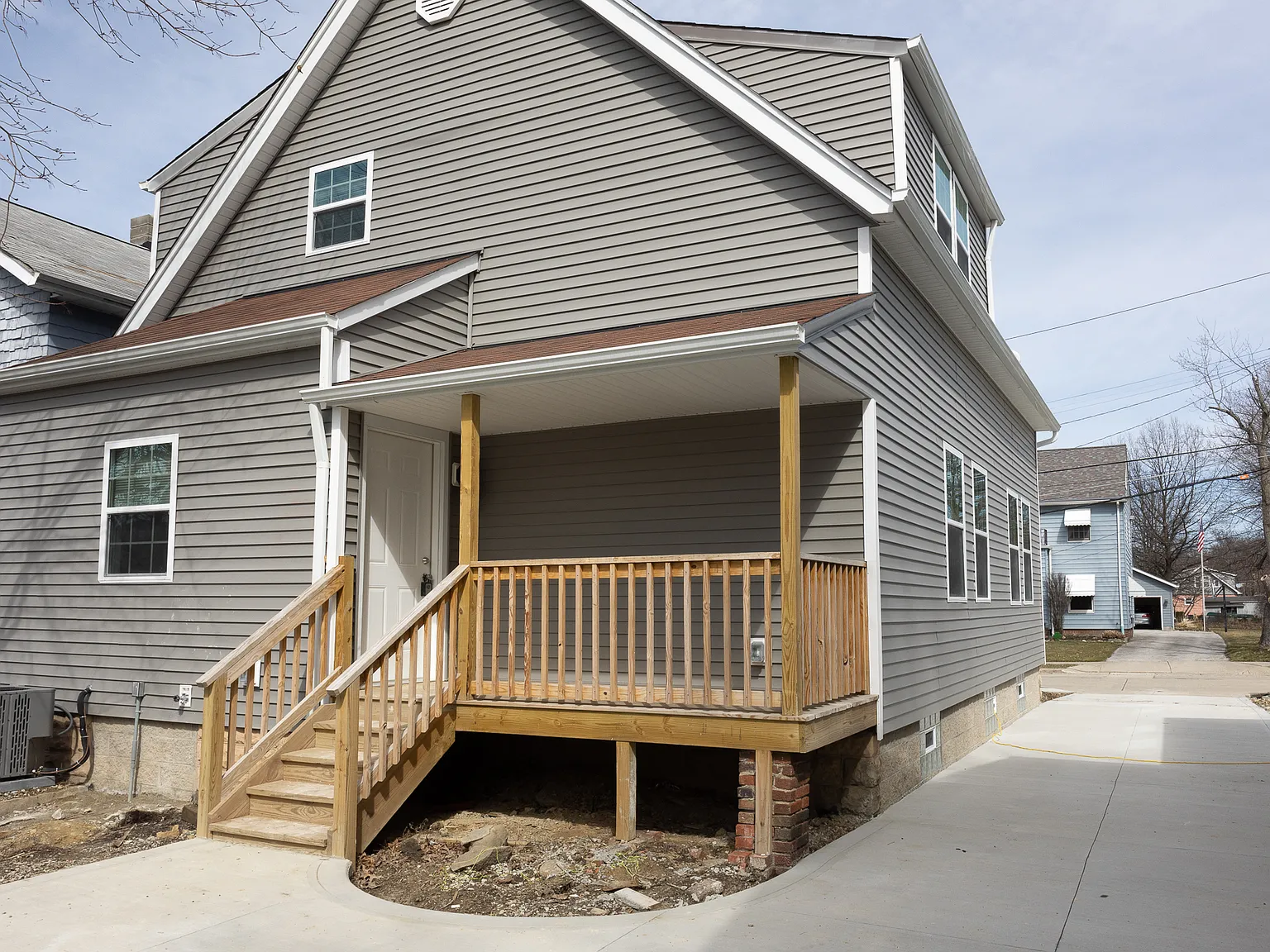 4 bed, 1630 sqft, $2,000 — Photo 2
