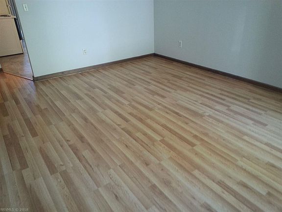 3rd image of 103 Lovely Mount Dr
