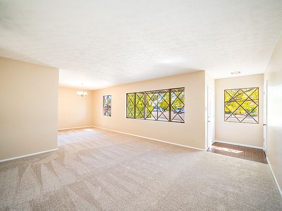 2nd image of 2316 W Meadow Dr