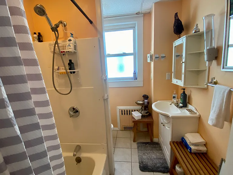 38 Underhill St #1 — Photo 3