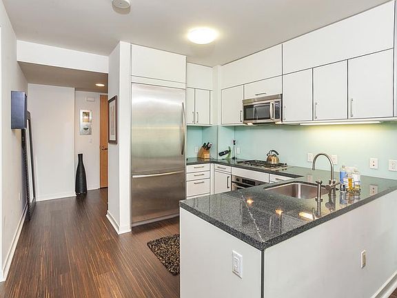 5th image of 333 Main St Unit 6M