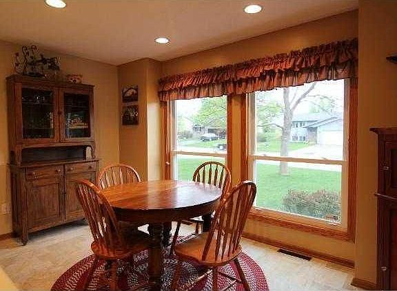 4th image of 1183 Sapphire Ln
