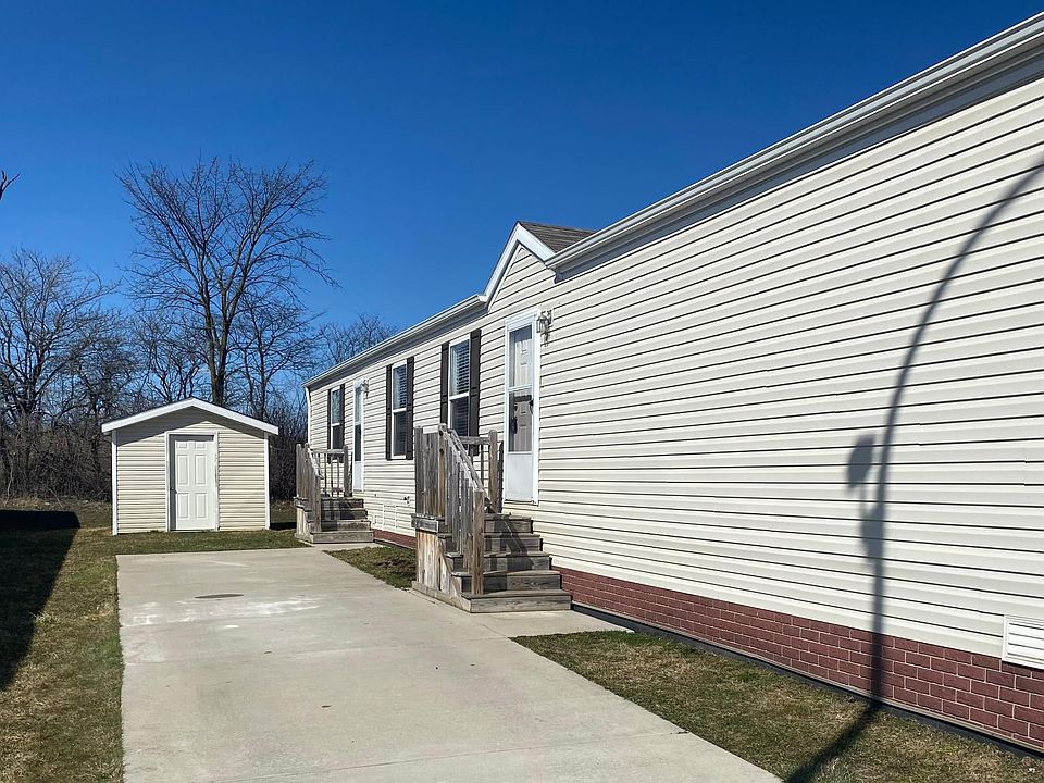 1st image of 32785 N Susan Ln
