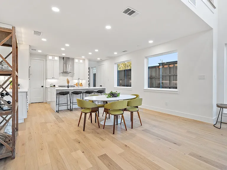 2348 Wycliff Ave — Photo 11