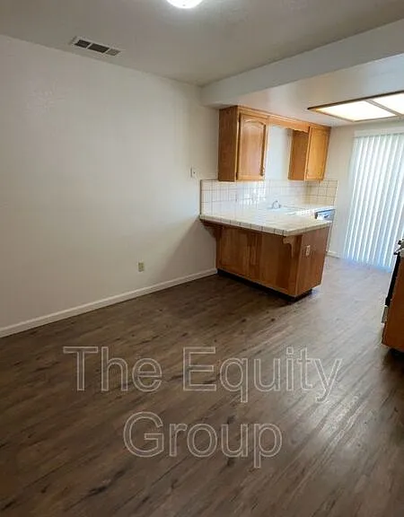 1330 S Rossmoor St — Photo 4
