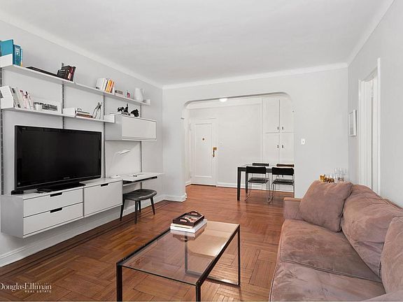 5th image of 44 Prospect Park W APT A4