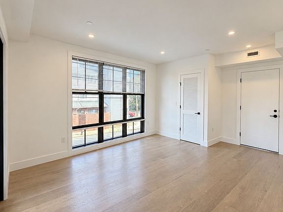 3rd image of 38 Colborne Rd #2