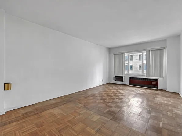 144 East 84th Street 10E image 2 of 14