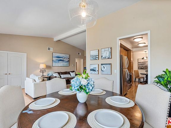 4th image of 306 Bora Bora Way APT 305