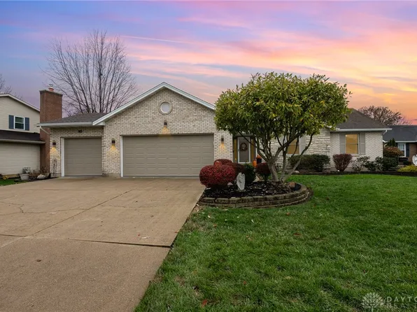 923 Golden Meadows Ct, Trenton, OH 45067